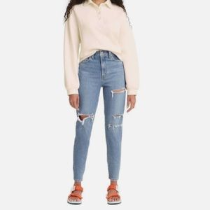 Levi’s High Waisted Mom Jean 👖